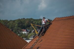 Roof Repair vs. Roof Replacement